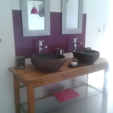 Guesthouse De Cambis B&B Remoulins Room photo